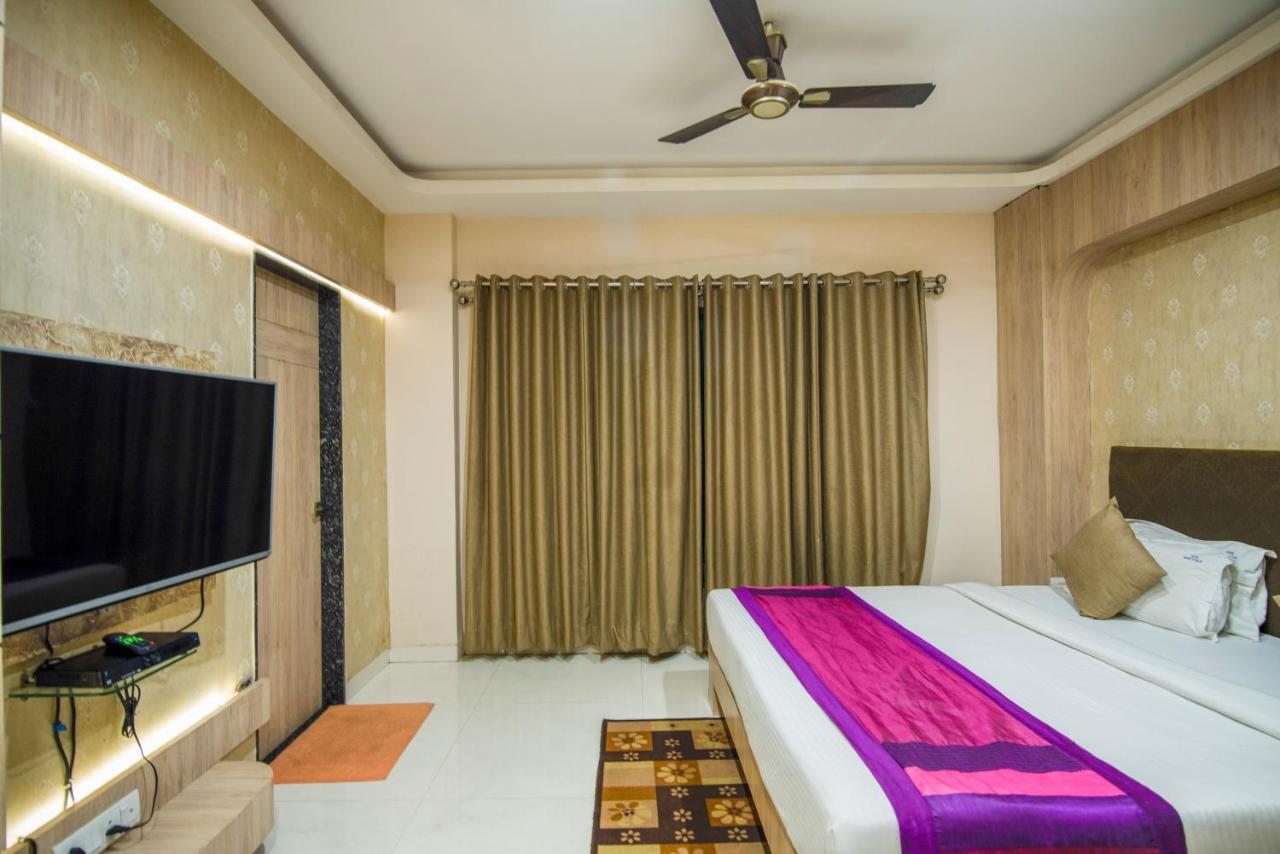 Hotel Signetic Blue Bhopal Exterior foto