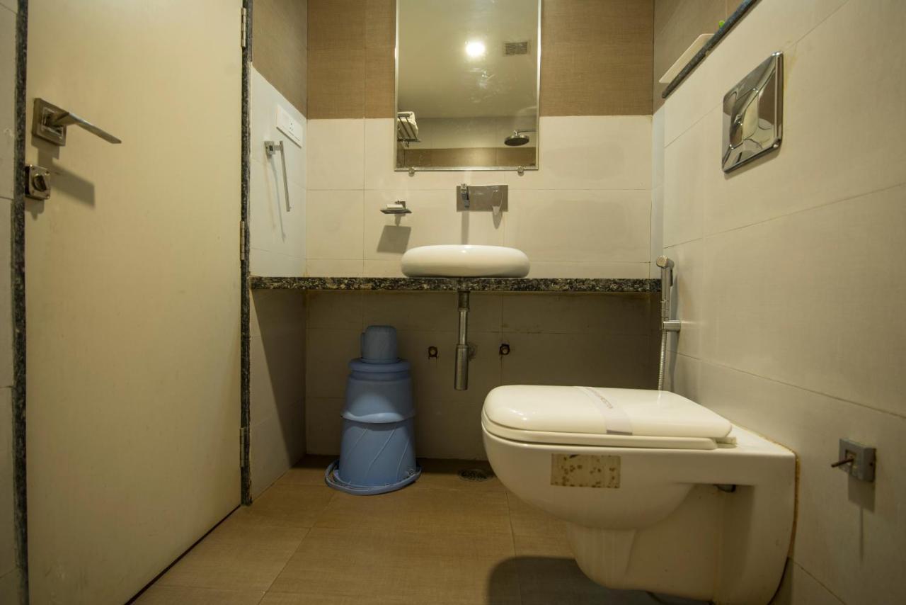 Hotel Signetic Blue Bhopal Exterior foto