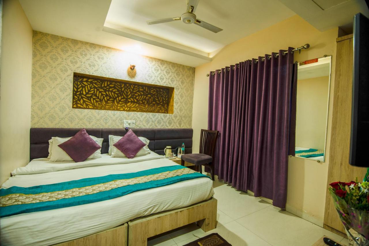 Hotel Signetic Blue Bhopal Exterior foto