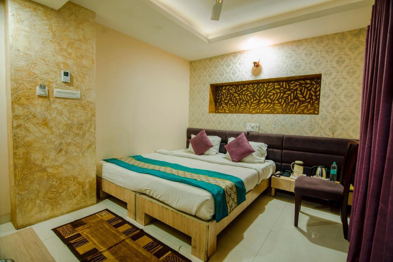 Hotel Signetic Blue Bhopal Exterior foto